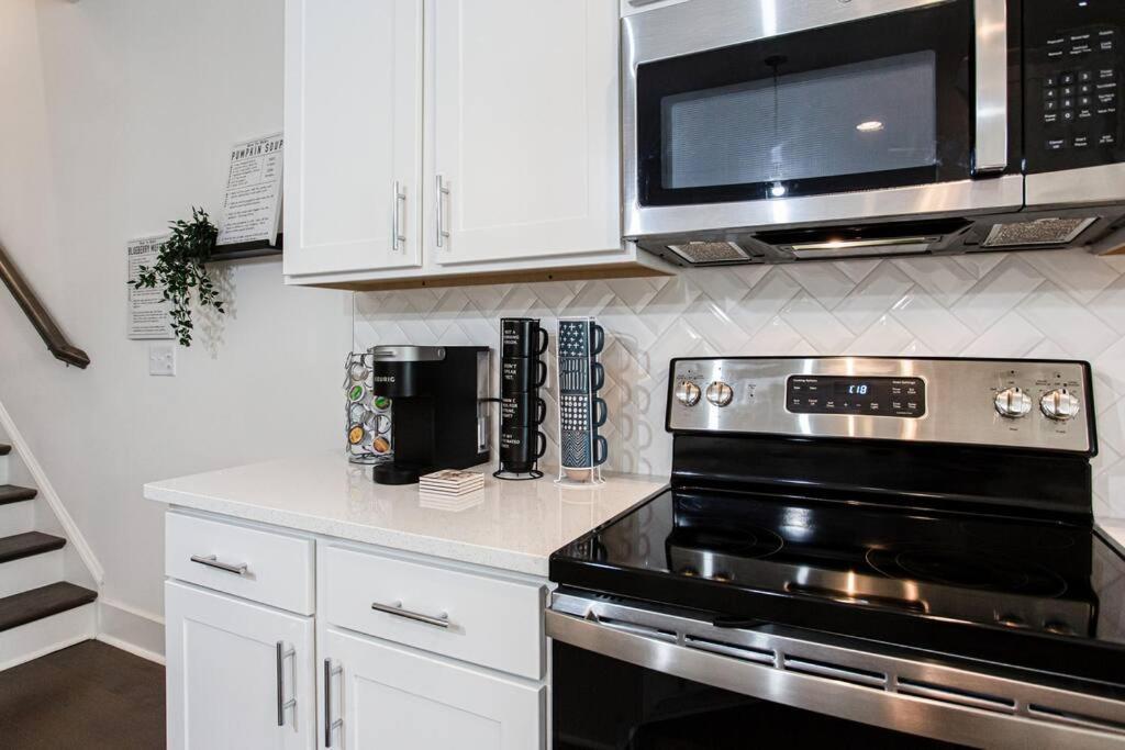 2022 Quiet Relaxing And Secure Town House Near Atlanta Apartment Redan Exterior photo