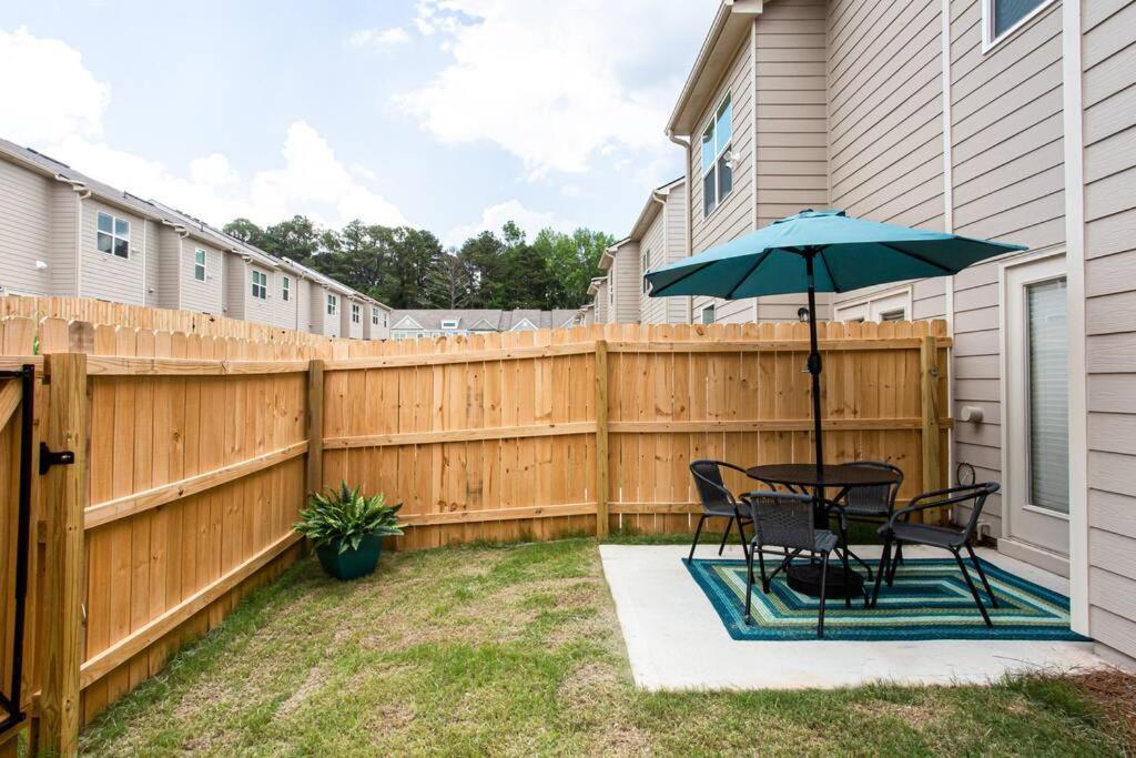 2022 Quiet Relaxing And Secure Town House Near Atlanta Apartment Redan Exterior photo